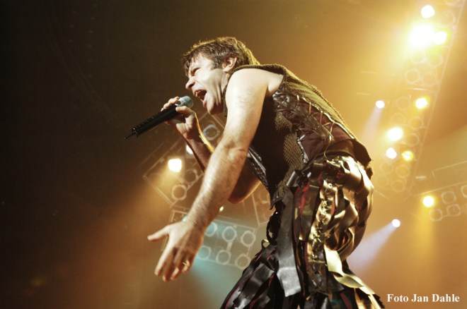 Iron Maiden - Bruce - Oslo Spektrum 2005