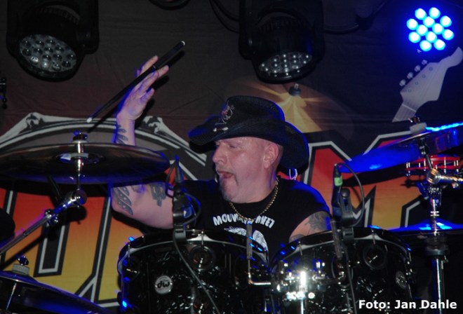 tindrum-diesel_nebbenes-10-9-16-2