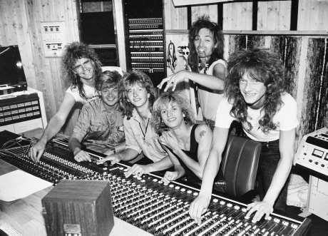 1986-ole-evenrud-kai-andersen-trond-holter-stage-dolls_athletic-juli-1986